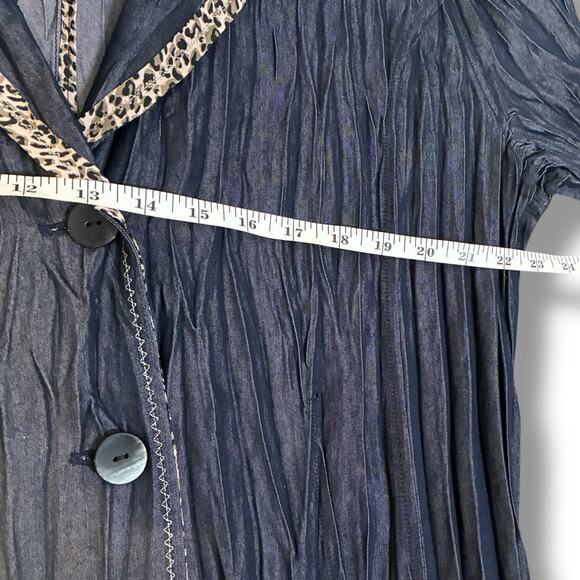 Chico's Jacket NWT Size 2 (L) Trudi Viscose Crinkle Button Up Ink Animal Trim - Picture 5 of 6